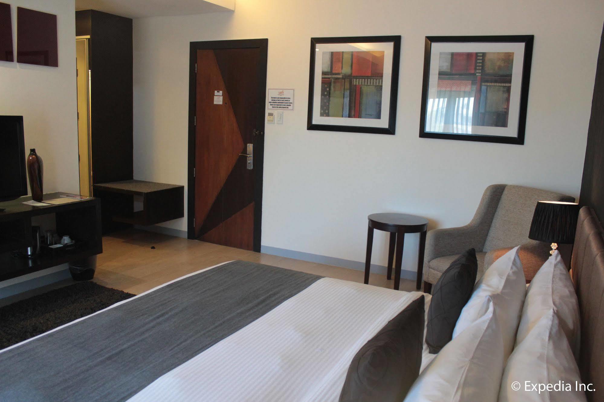 Segara Suites Olongapo Exterior photo